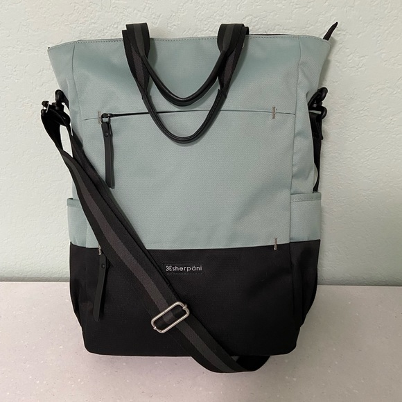 Handbags - Sherpani Camden tote/convertible backpack